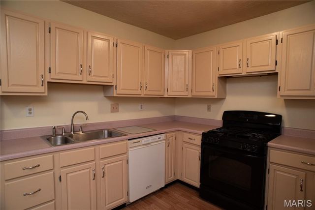 3241 Royalton Avenue, St Louis, MO 63114