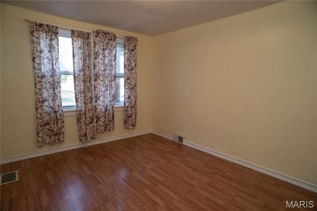 3241 Royalton Avenue, St Louis, MO 63114