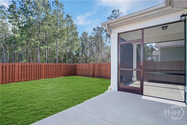 584 Longleaf Drive, Richmond Hill, GA 31324