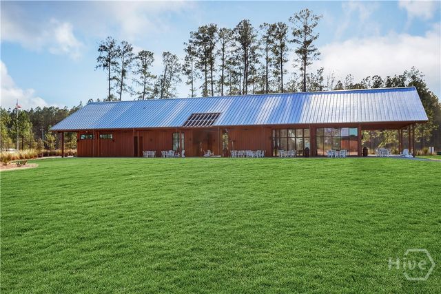 584 Longleaf Drive, Richmond Hill, GA 31324