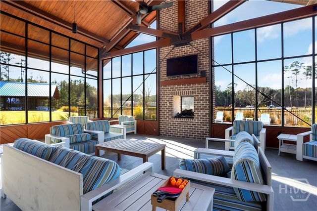 584 Longleaf Drive, Richmond Hill, GA 31324