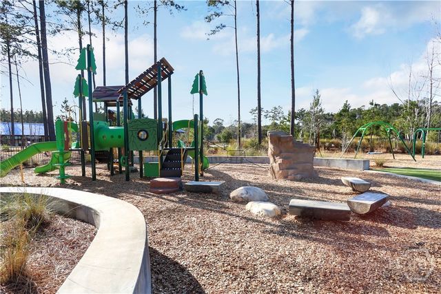 584 Longleaf Drive, Richmond Hill, GA 31324