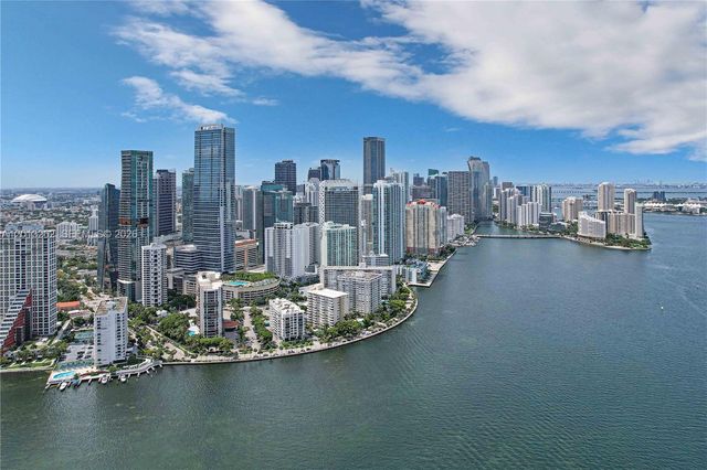 1300 Brickell Bay Dr 3402, Miami, FL 33131