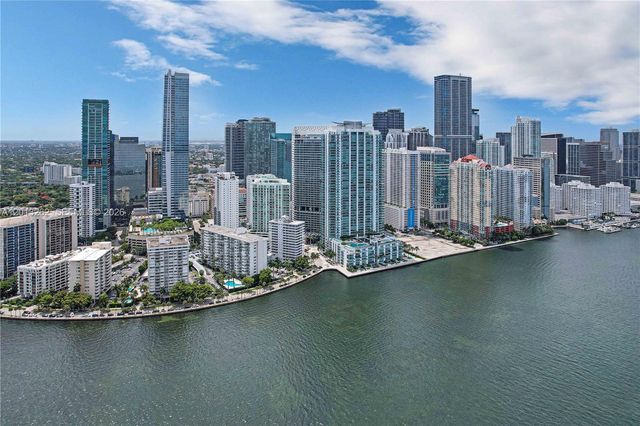 1300 Brickell Bay Dr 3402, Miami, FL 33131