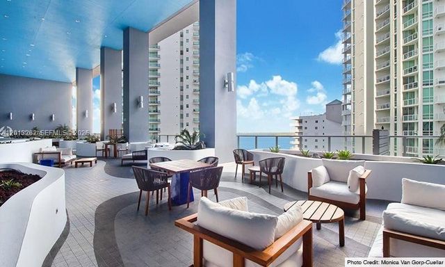 1300 Brickell Bay Dr 3402, Miami, FL 33131