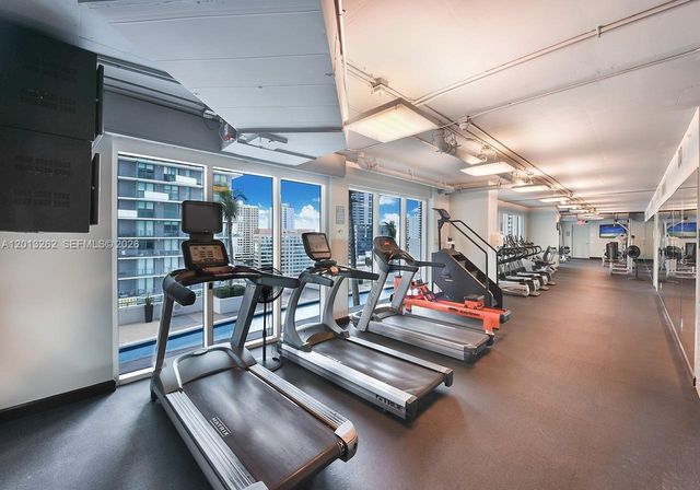 1300 Brickell Bay Dr 3402, Miami, FL 33131