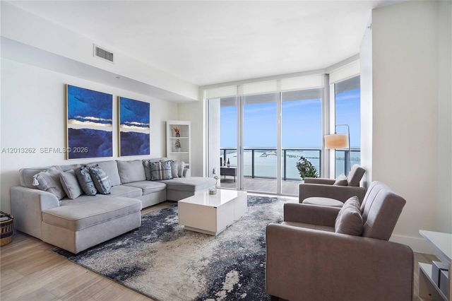 1300 Brickell Bay Dr 3402, Miami, FL 33131