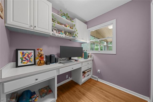 31477 Roberta Drive, Bay Village, OH 44140