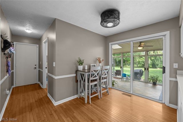 31477 Roberta Drive, Bay Village, OH 44140