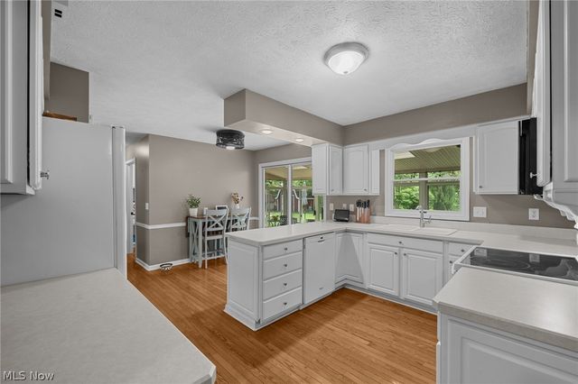 31477 Roberta Drive, Bay Village, OH 44140