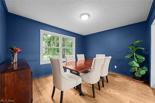 31477 Roberta Drive, Bay Village, OH 44140