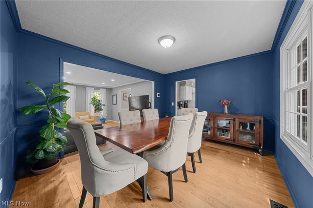 31477 Roberta Drive, Bay Village, OH 44140