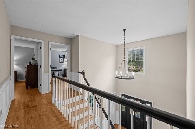 31477 Roberta Drive, Bay Village, OH 44140