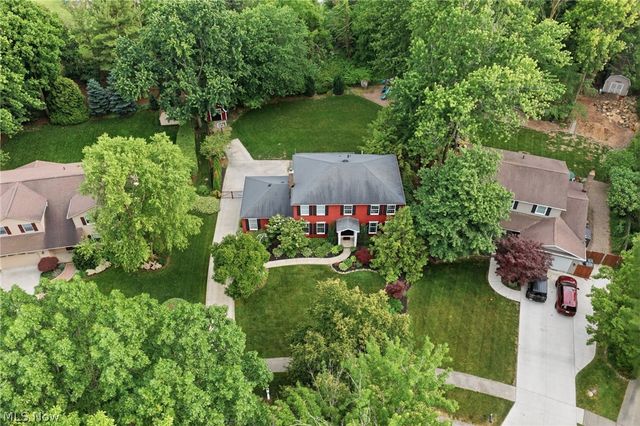 31477 Roberta Drive, Bay Village, OH 44140