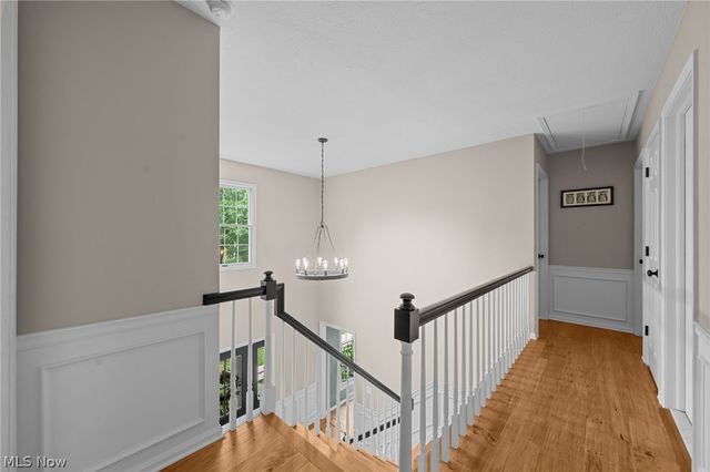 31477 Roberta Drive, Bay Village, OH 44140