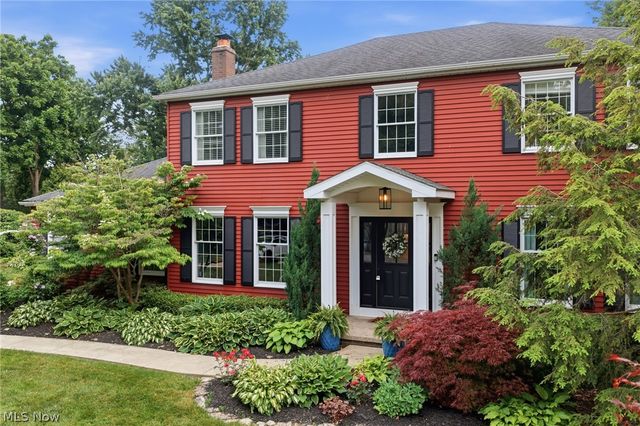 31477 Roberta Drive, Bay Village, OH 44140