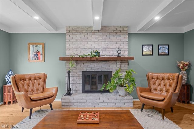 31477 Roberta Drive, Bay Village, OH 44140
