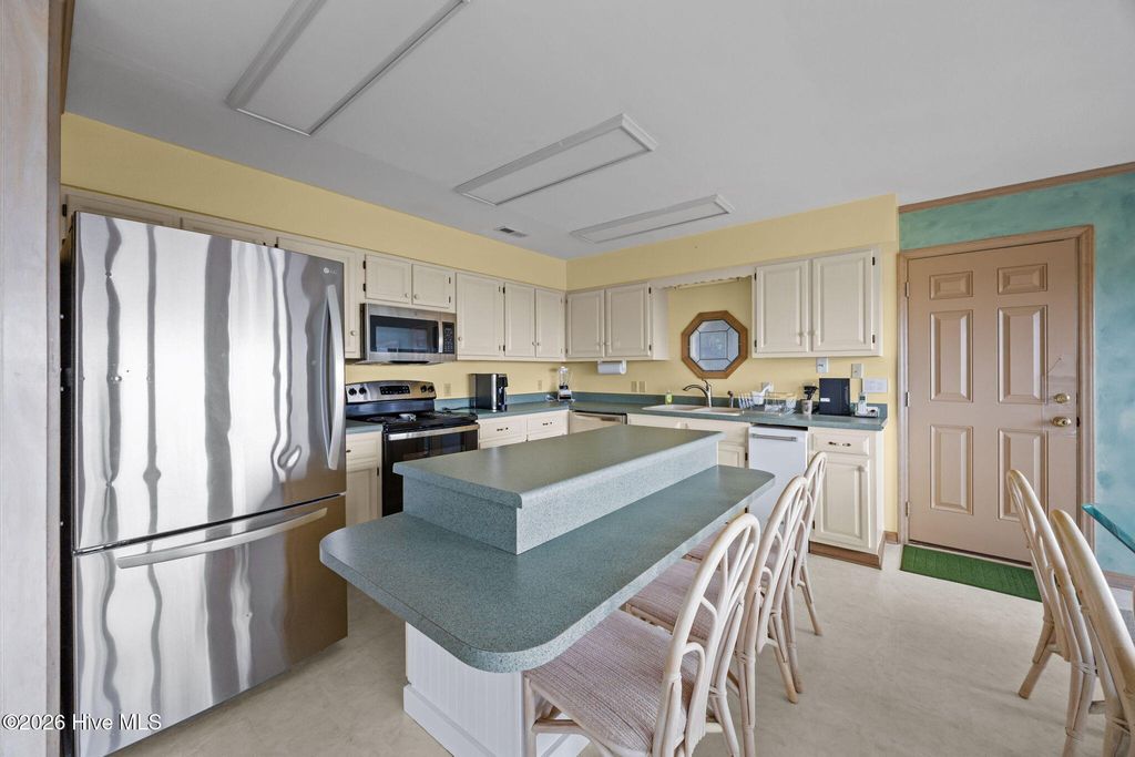 Image 9 of property listing at 1289 Ocean Boulevard W # B, Supply, NC 28462