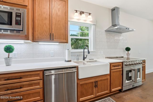 45 Dutchman's Cove Road, Midway, GA 31320