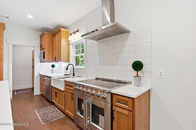 45 Dutchman's Cove Road, Midway, GA 31320