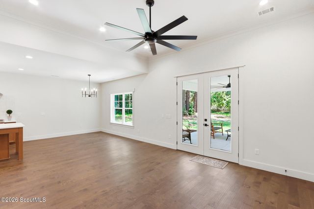 45 Dutchman's Cove Road, Midway, GA 31320