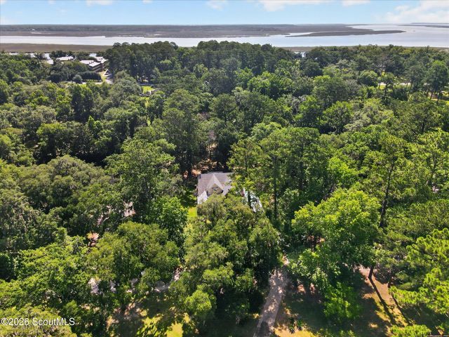 45 Dutchman's Cove Road, Midway, GA 31320