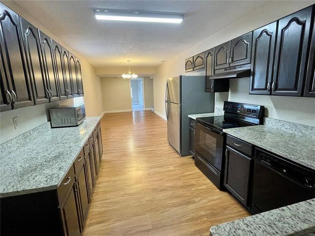 10404 GROTON STREET, Orlando, FL 32817