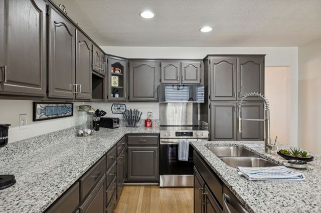 814 Denning Ford Rd, Portland, TN 37148