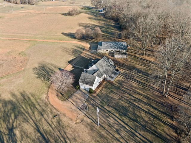 814 Denning Ford Rd, Portland, TN 37148