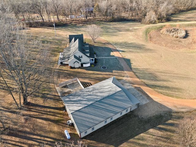 814 Denning Ford Rd, Portland, TN 37148