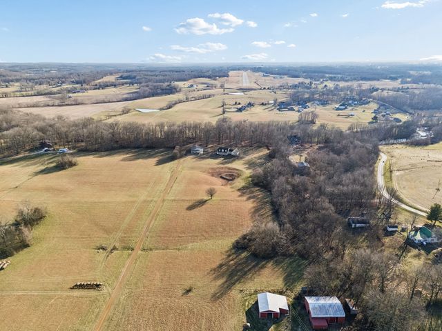 814 Denning Ford Rd, Portland, TN 37148