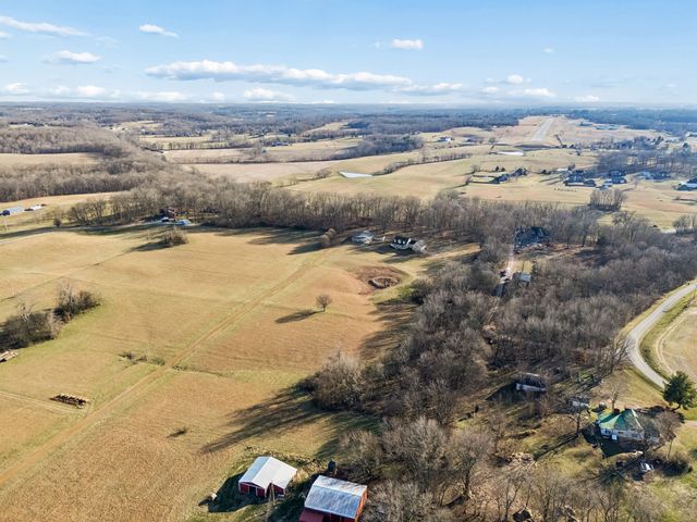 814 Denning Ford Rd, Portland, TN 37148