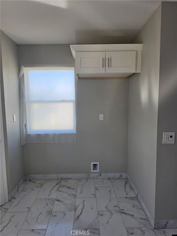 419 W Devonshire Avenue, Hemet, CA 92543
