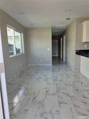 419 W Devonshire Avenue, Hemet, CA 92543