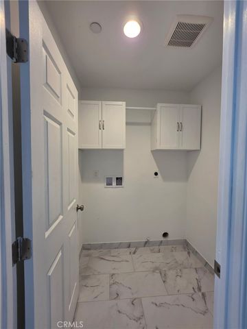 419 W Devonshire Avenue, Hemet, CA 92543