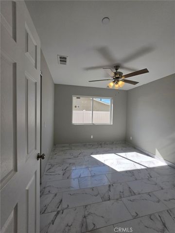 419 W Devonshire Avenue, Hemet, CA 92543