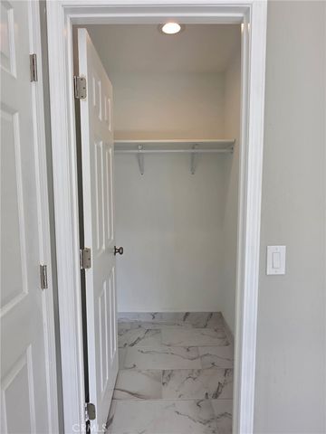 419 W Devonshire Avenue, Hemet, CA 92543
