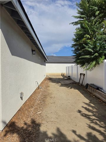 419 W Devonshire Avenue, Hemet, CA 92543