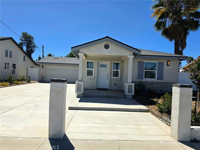 419 W Devonshire Avenue, Hemet, CA 92543