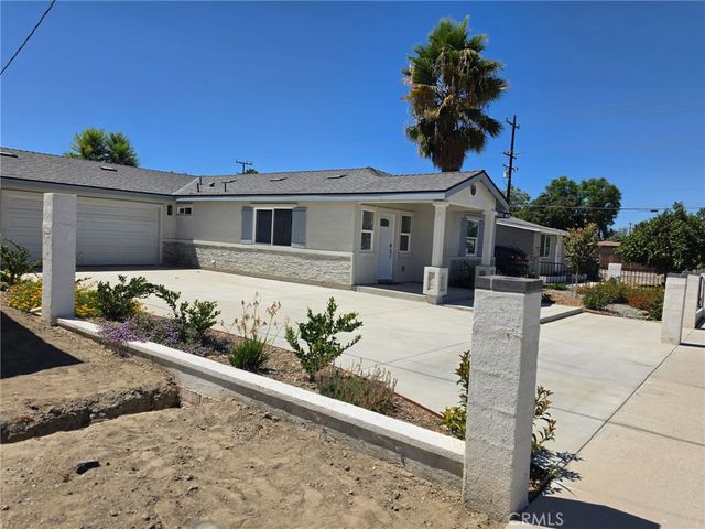 419 W Devonshire Avenue, Hemet, CA 92543