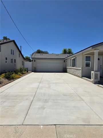 419 W Devonshire Avenue, Hemet, CA 92543