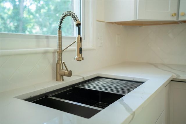 2524 Glenrock Drive, Decatur, GA 30032