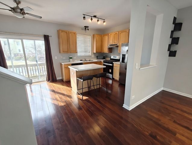 1819 Indian Hill Lane 1819, Aurora, IL 60503