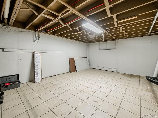 1494 Nancywood Drive 3, Waterford Charter Township, MI 48327