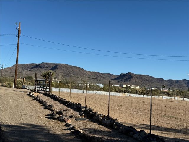 4240 W Tangerine Drive, Golden Valley, AZ 86413