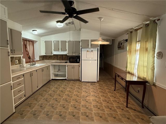 4240 W Tangerine Drive, Golden Valley, AZ 86413