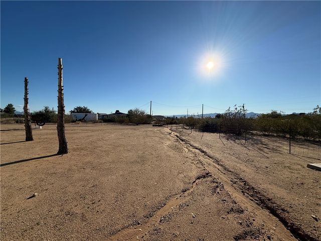 4240 W Tangerine Drive, Golden Valley, AZ 86413