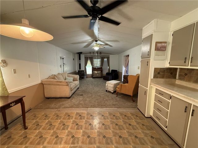 4240 W Tangerine Drive, Golden Valley, AZ 86413