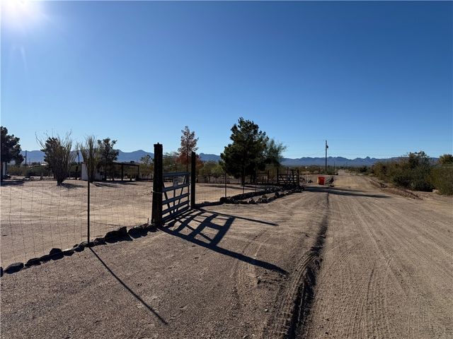 4240 W Tangerine Drive, Golden Valley, AZ 86413