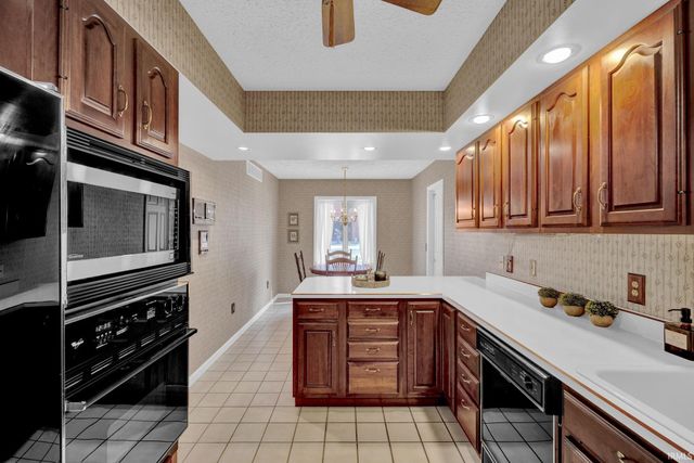 500-10 Greentree Drive, Bedford, IN 47421